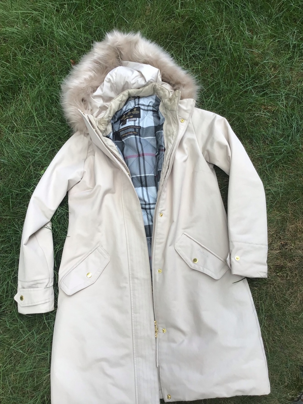 Barbour Women’s Bute Down Parka Beige Coat with Faux Fur Hood size 8 waterproof